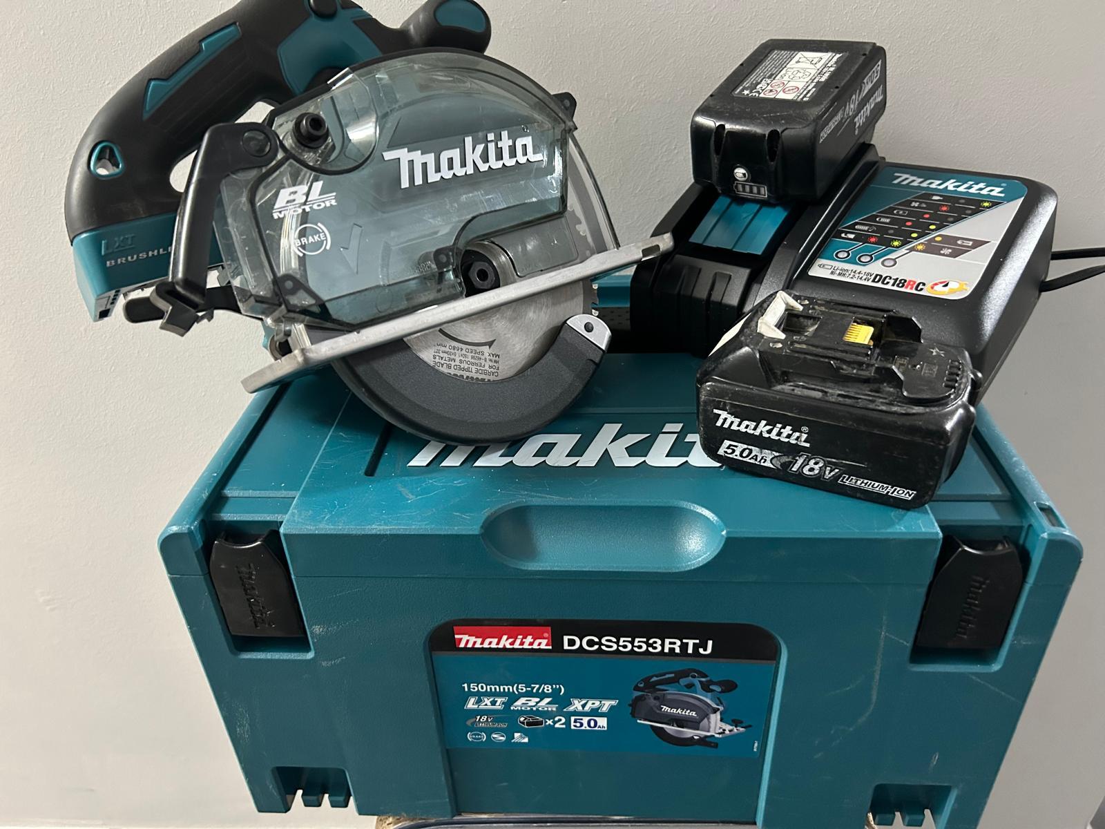 DCS553RTJ Scie circulaire à métaux 18 V , Ø 150 mm, 2 x Batterie 5 Ah Li-Ion, 1 x Chargeur, Makpac