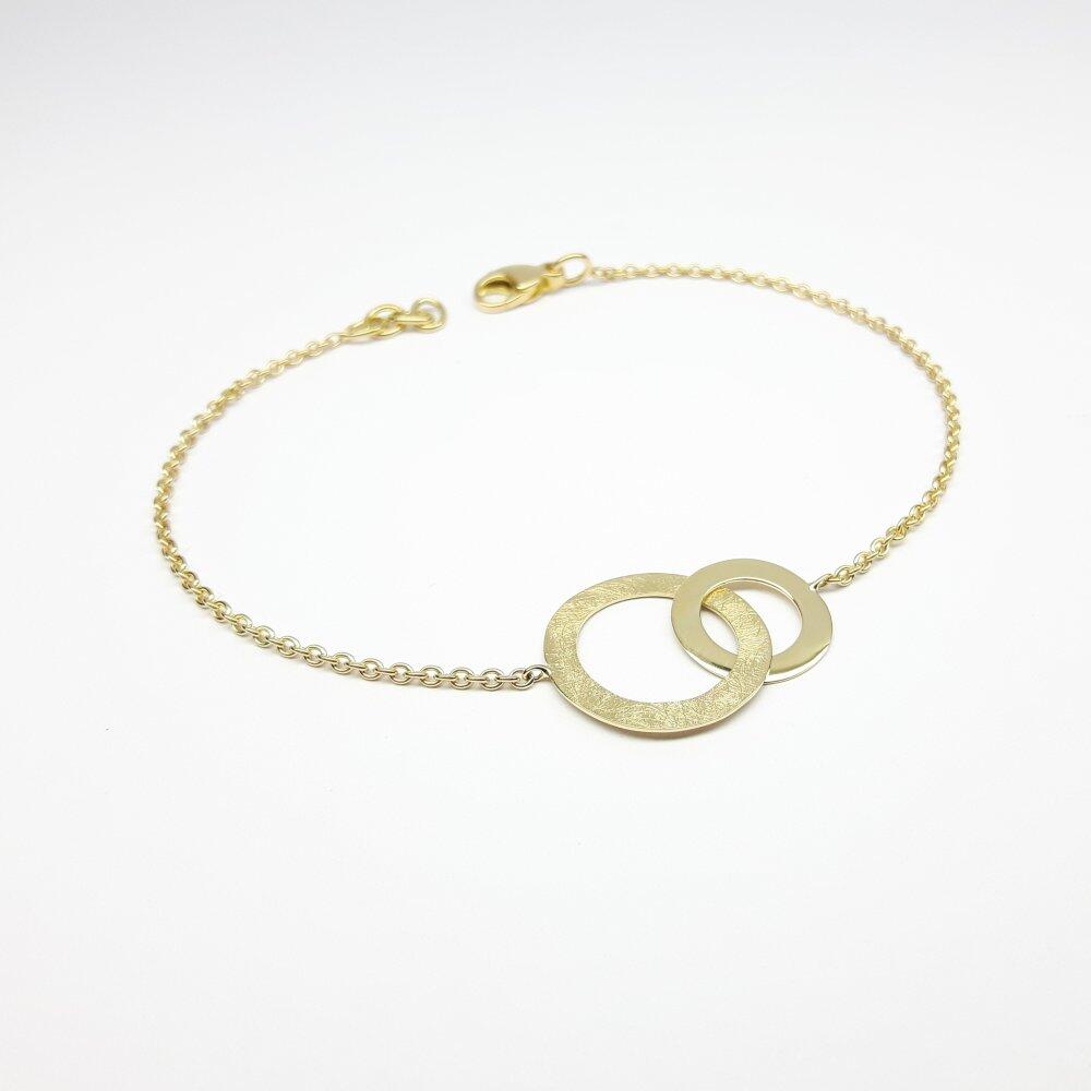 Bracelet made of 18k yellow gold.