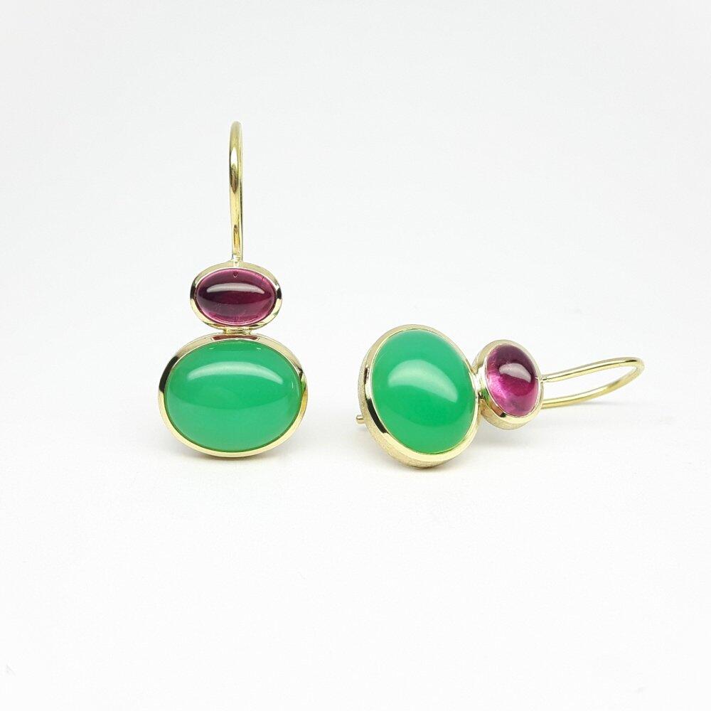 Ohrhänger aus 18kt Gelbgold, rosa Turmalin und Chrysopras. Unikat.