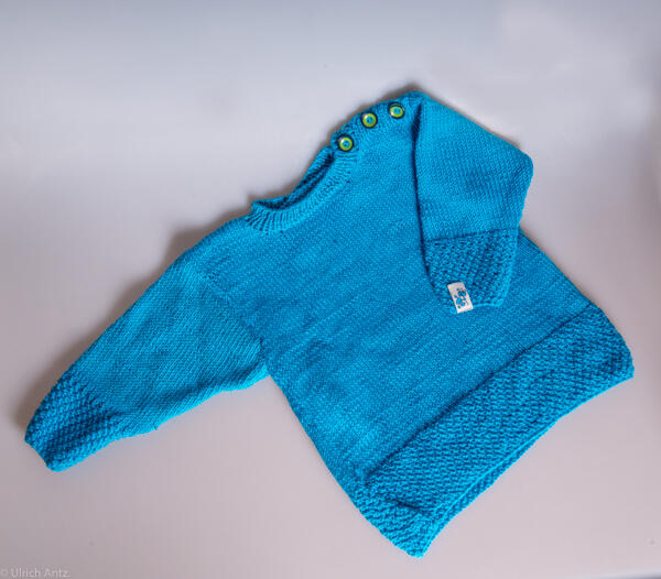 Baby or toddler sweater, hand-knitted