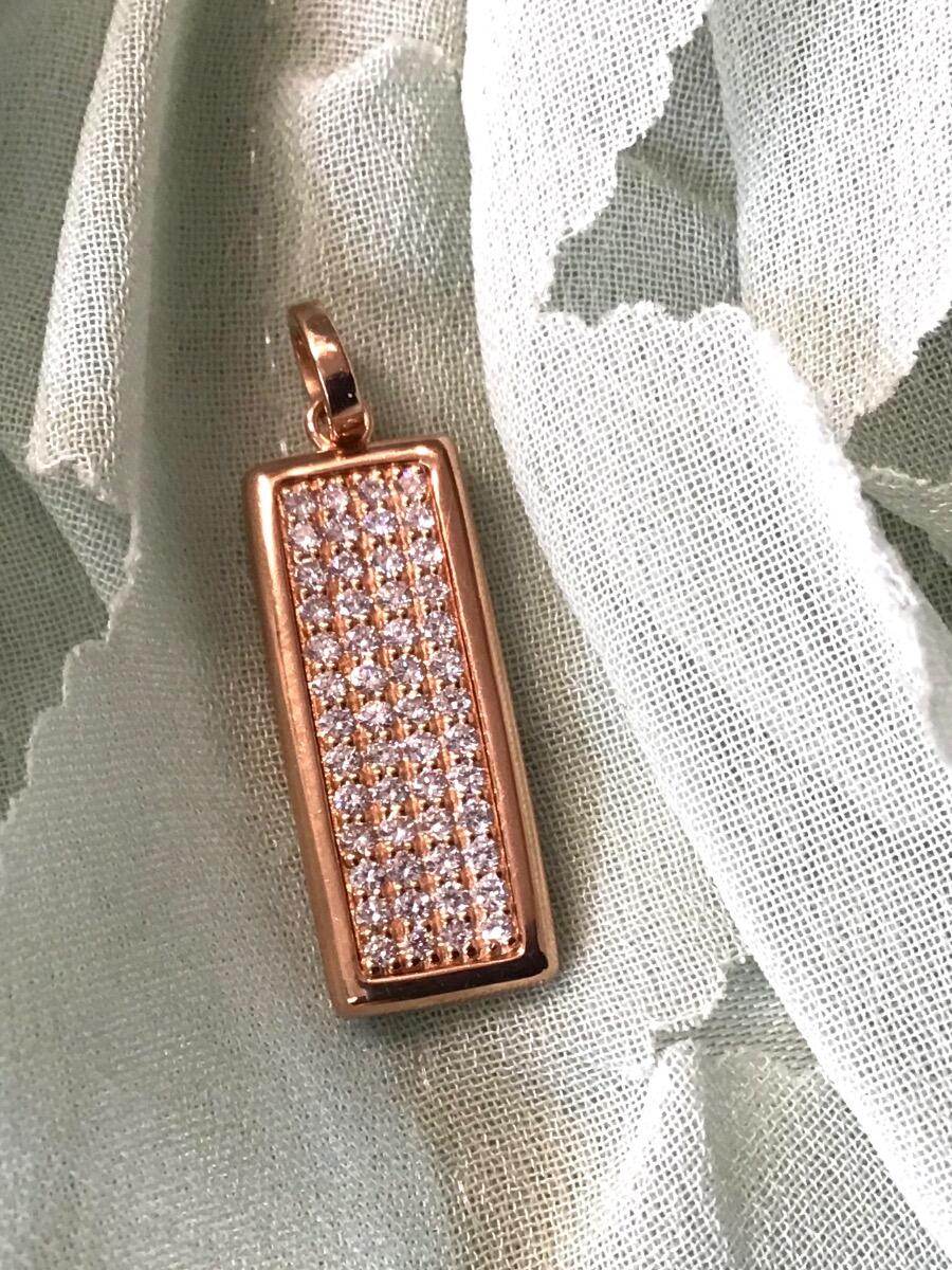 Anhänger 18K Roségold mit 0.40ct natürlichen Diamanten