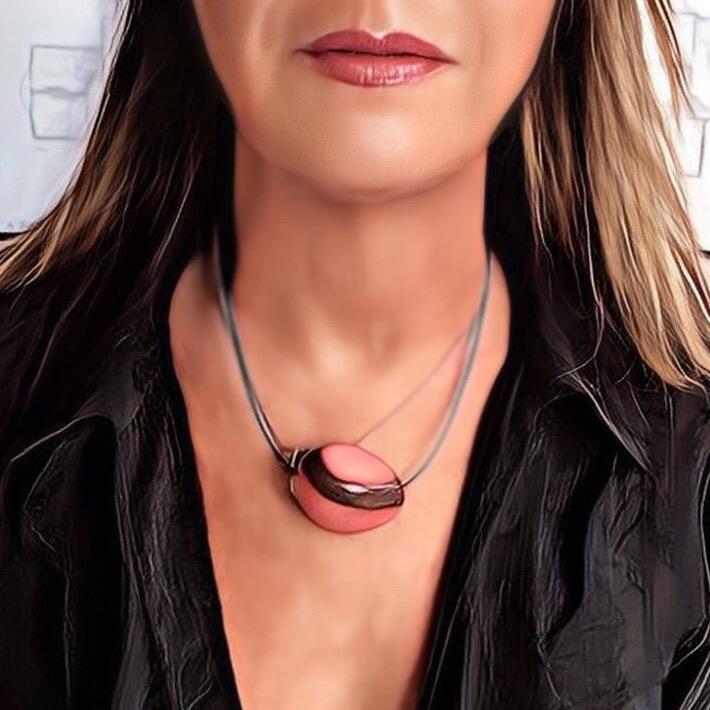 Collier avec Noix de Tagua à facettes - pink