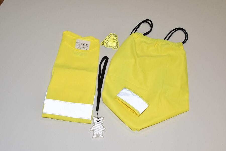 Verkehrssicherheitsset für Kinder (Sicherheitsveste, Aufkleber, Leuchtarmband, Tasche und Reflektrierendes Bär)