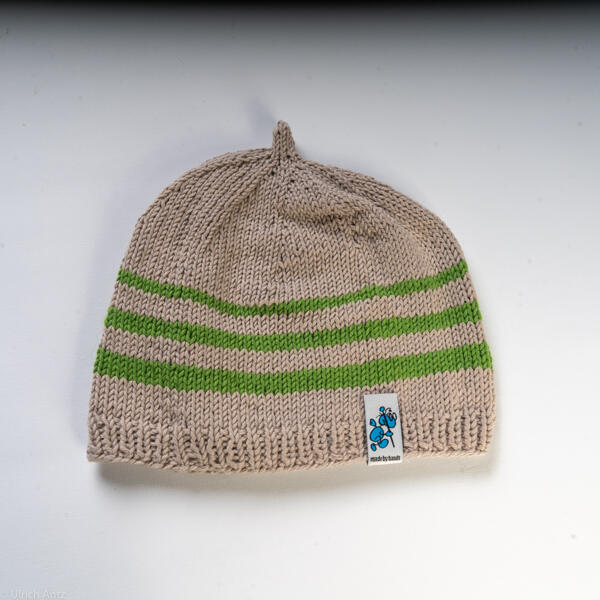 Baby- oder Kleinkindmütze, handgestrickt, Umfang ca. 36 cm 