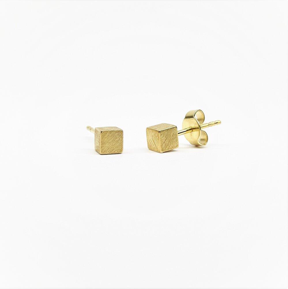 Boucles d'oreilles "cube", or jaune 18kt.