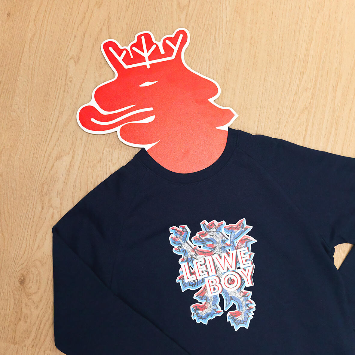 SWEAT NAVY LEIWE BOY
