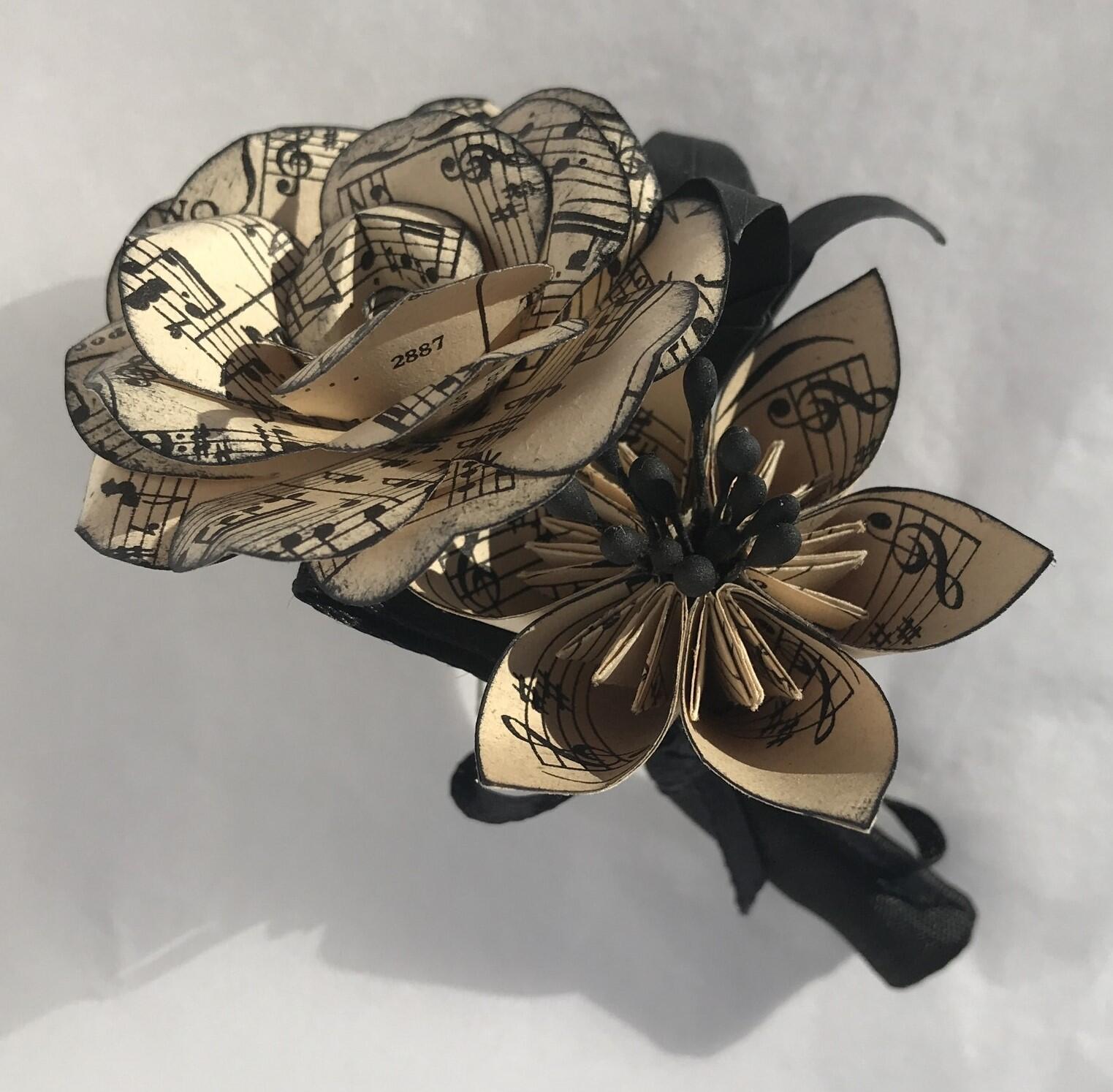 3 flowers brooch music scores &amp; black