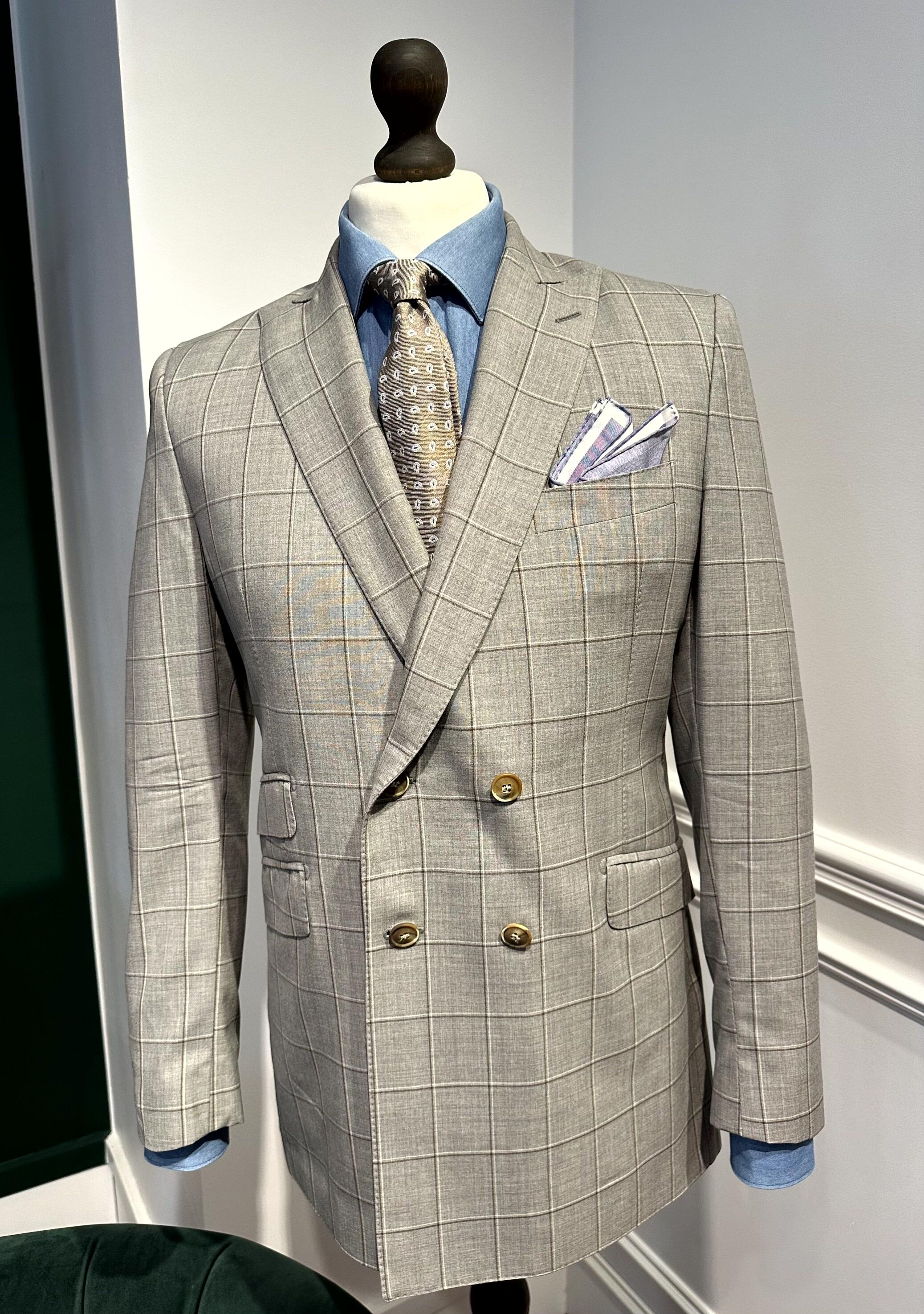 4x2 double clearance breasted suit