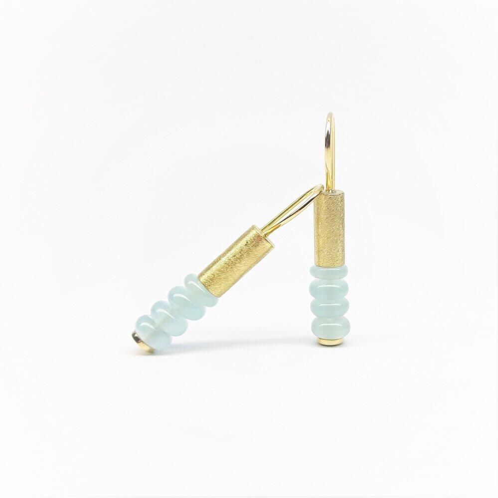 Earrings in 18kt yellow gold and fine aquamarine.