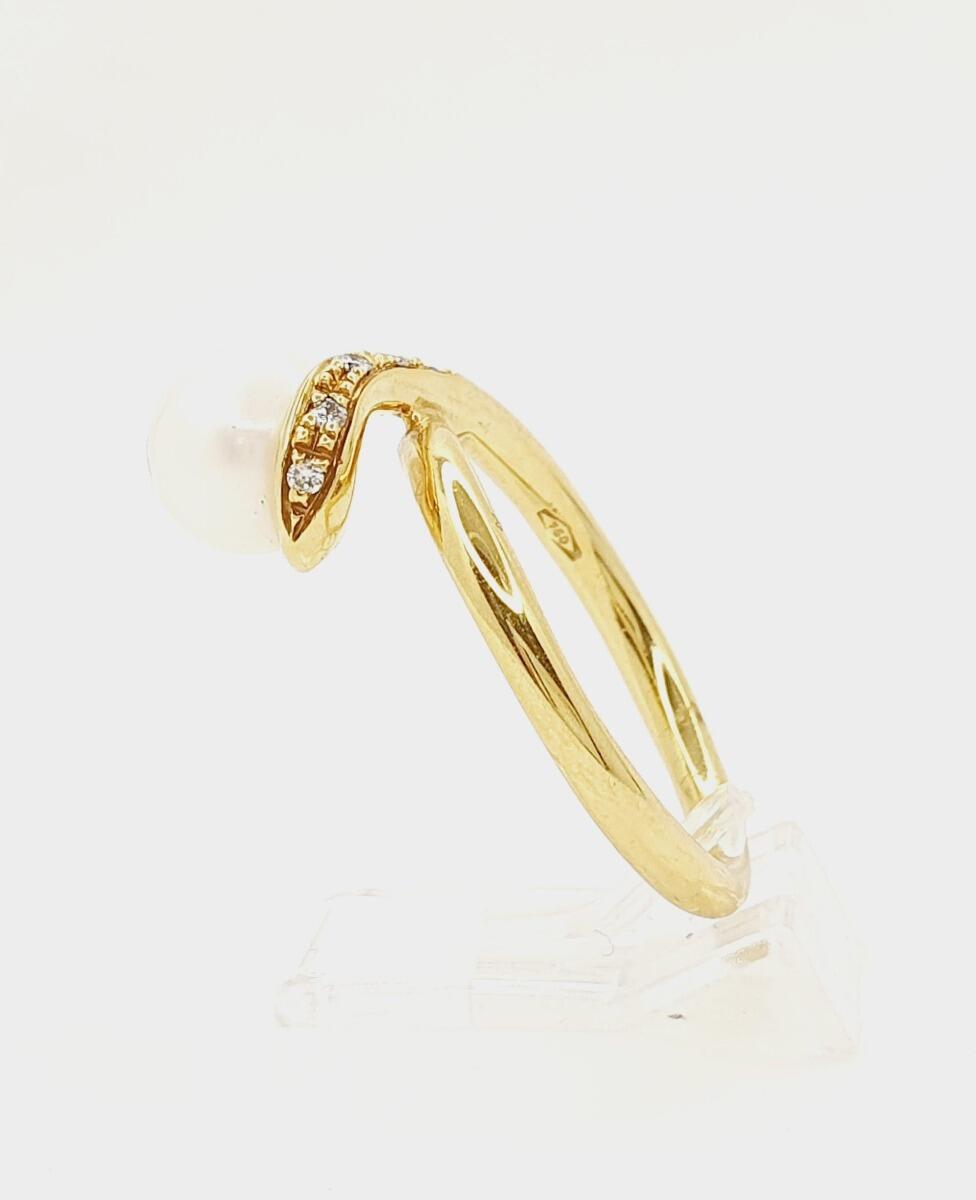 # Ring 18K Gelbgold mit Süßwasserperle und 0.05ct natürlichen Diamanten