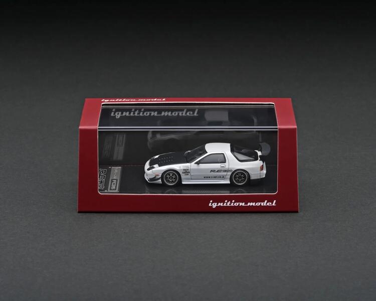 ignition model - 2493 - Mazda RX-7 (FC3S) RE-Amemiya - Matte Pearl White - Production limitée - 1/64