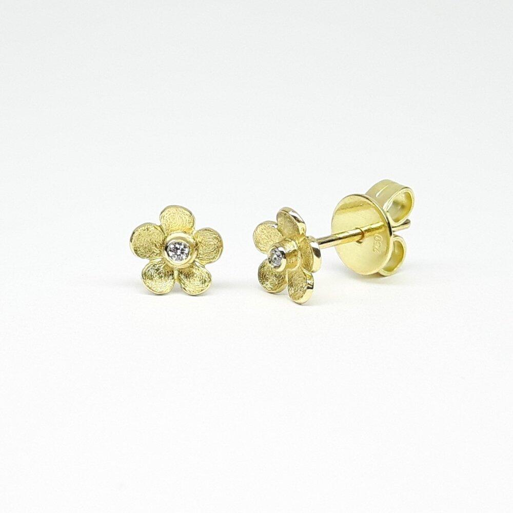 "flower-power", Ohrstecker aus 18kt Gelbgold und Diamanten.
