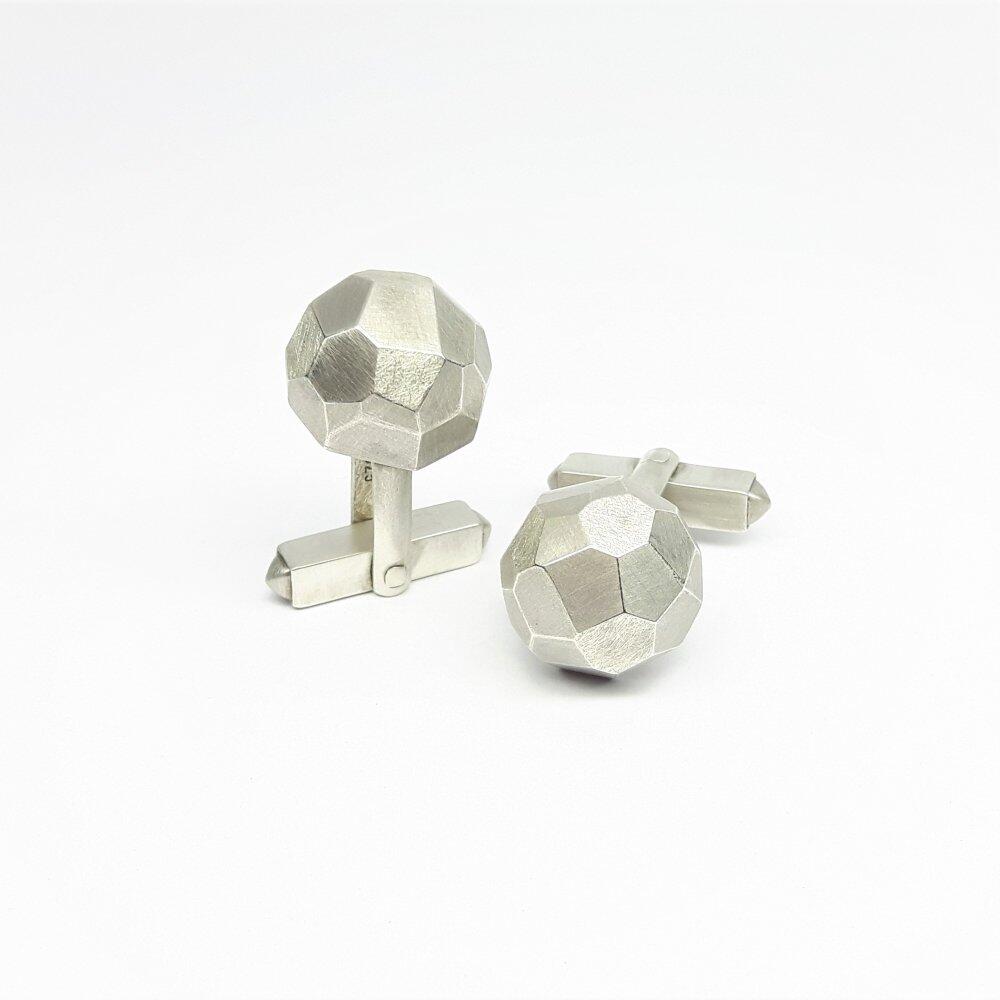 "facets", cufflinks made of 925 silver. Unique piece.