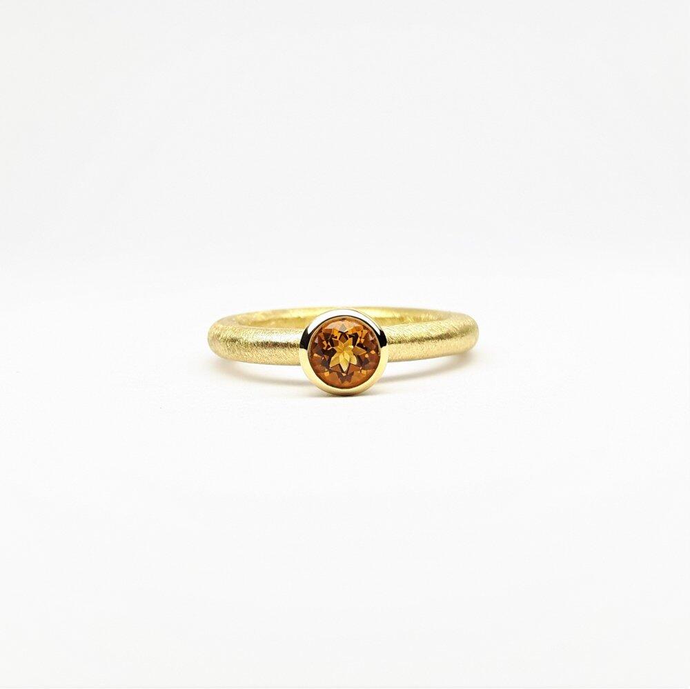 "combiring small", 18kt yellow gold and citrine Ø5mm.