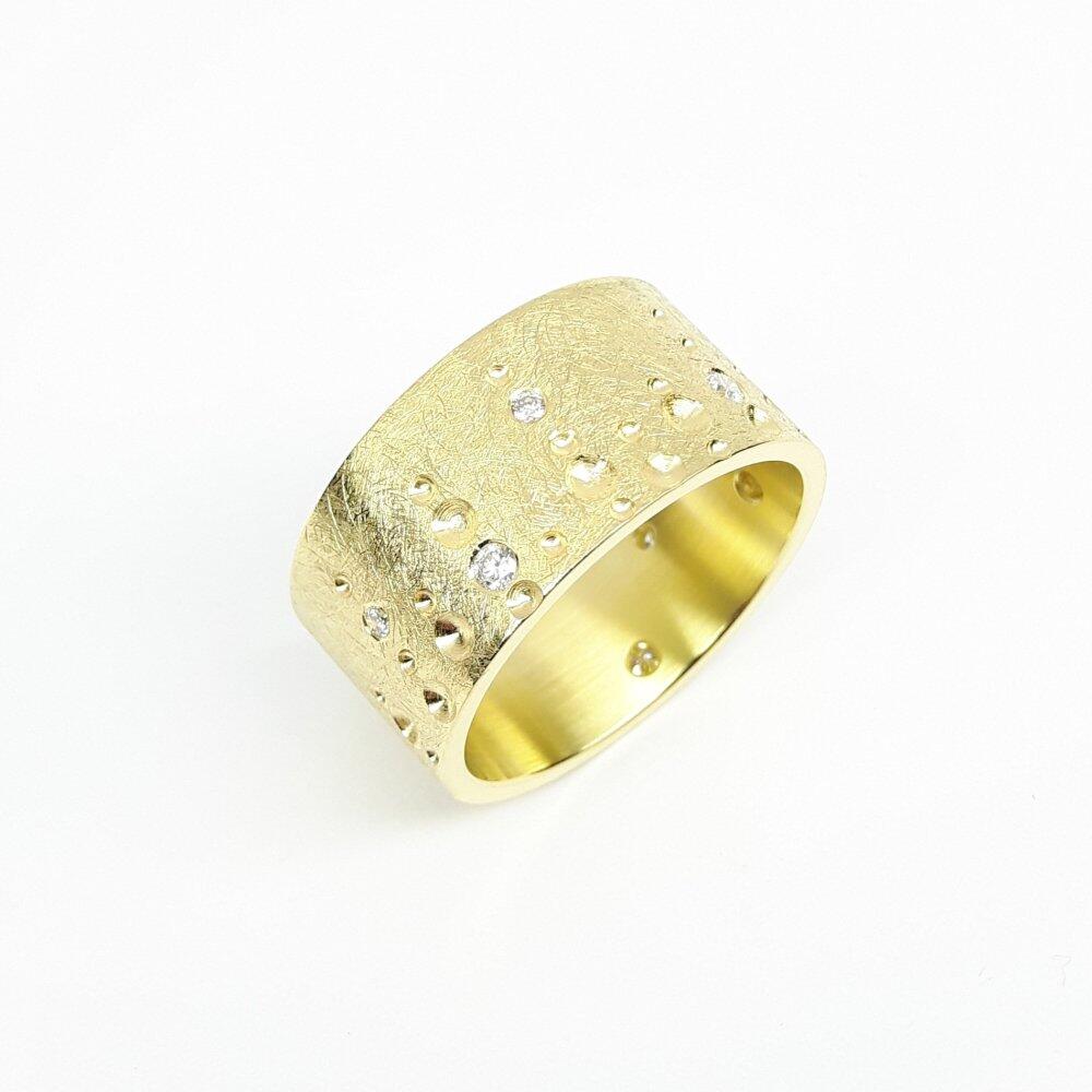 Bague en or jaune et brillants