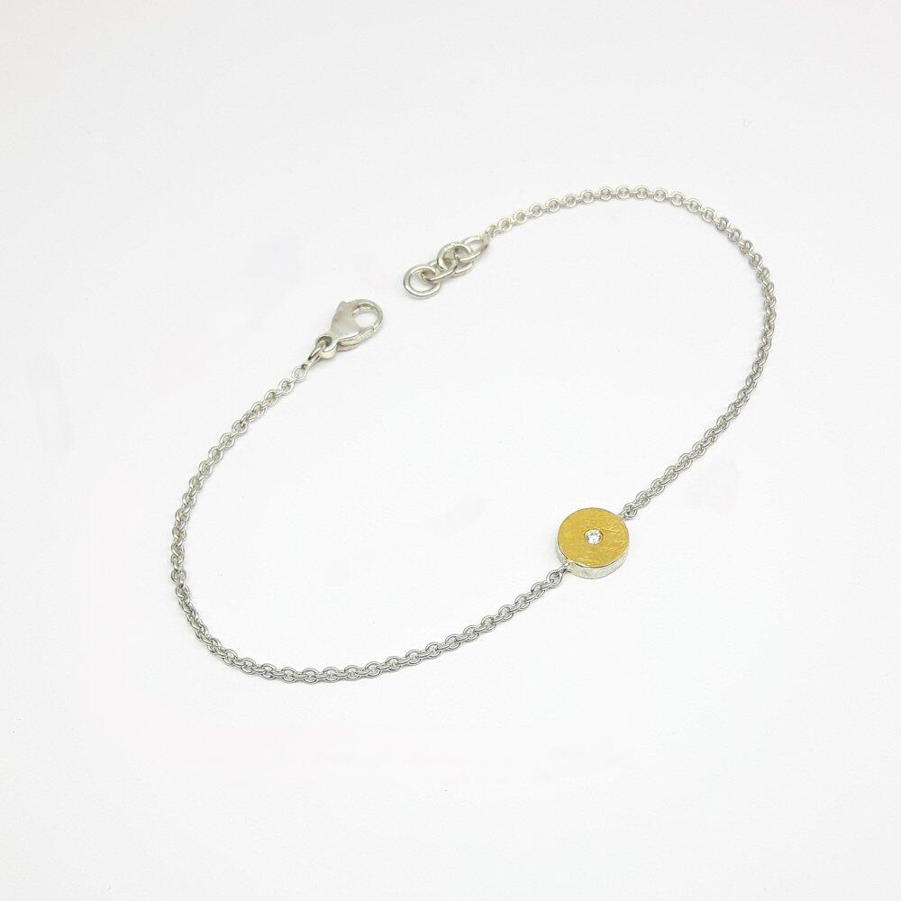 Bracelet made of fine gold, 925 sterling silver and a diamond.