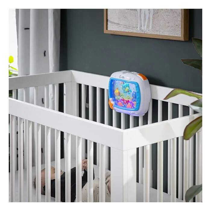 Baby Spielzeug , Sea Dreams Soother Schlummerlicht Für Das Gitterbett Mit Fernbedienung, Lichtern Und Melodien & Hape Stehauf-Pinguin, Stehaufmännchen Mit Klang, Blau, Ab 6 Monaten Baby Einstein