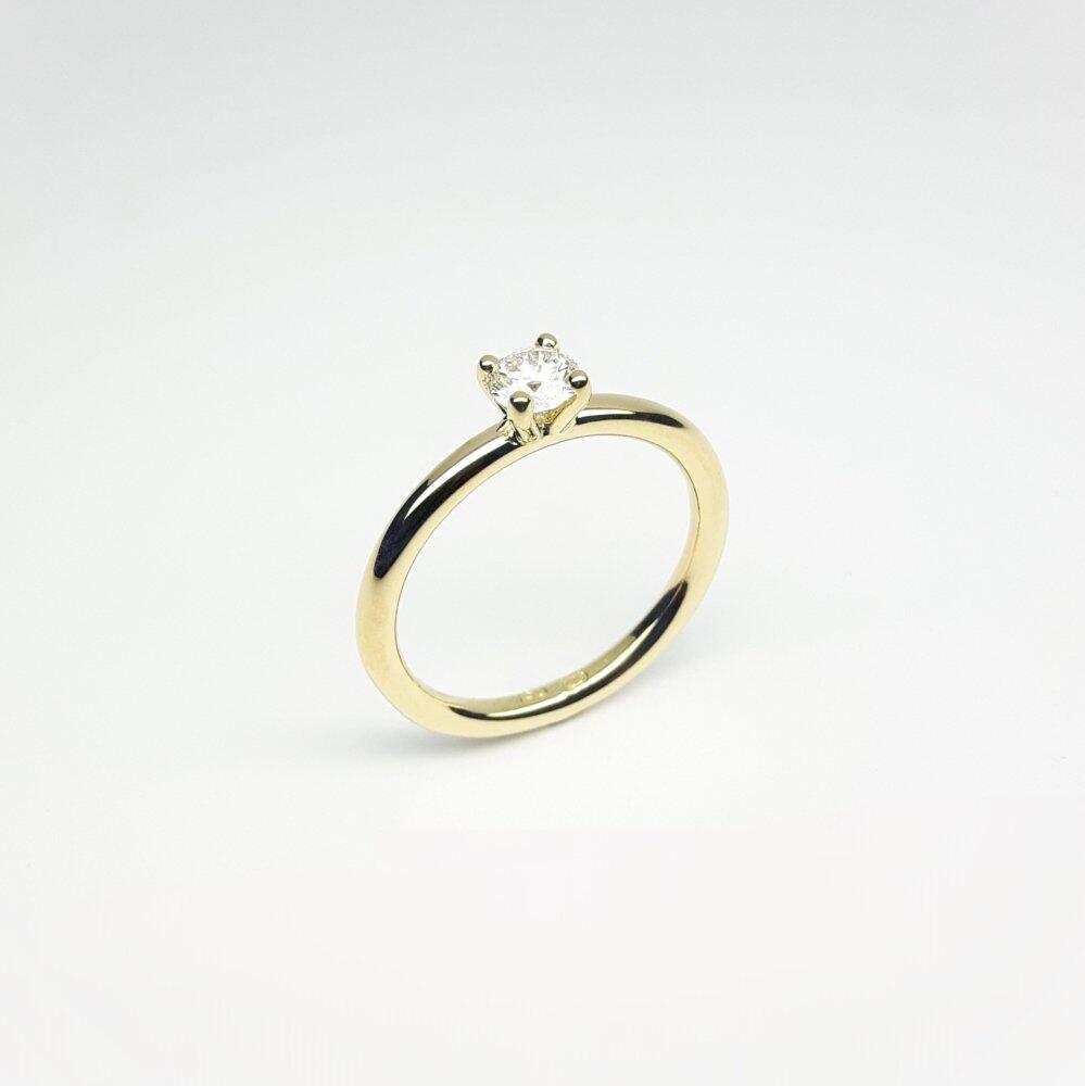 "my sweet little princess", 18K yellow gold ring with a 0.35 ct brilliant-cut diamond.