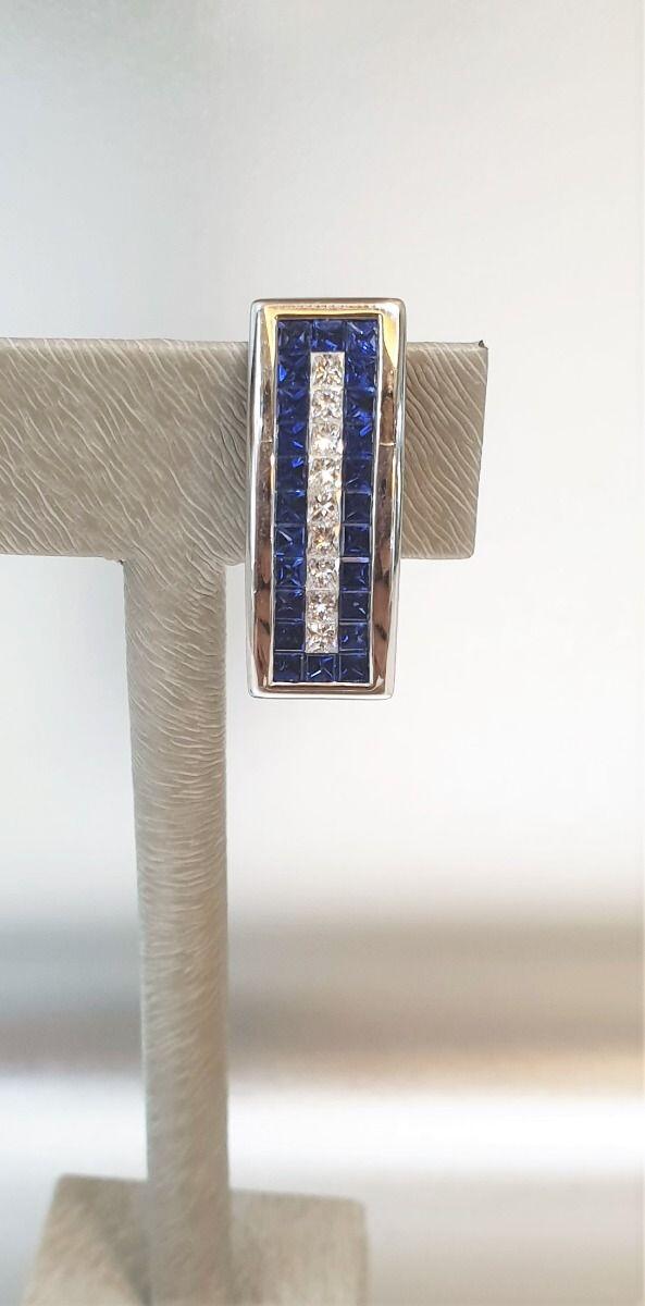 # Pendentif or blanc pavé serti invisible de 1.20ct saphirs ceylon  et 0.45ct diamants naturel taillées en princess cut, bélière c