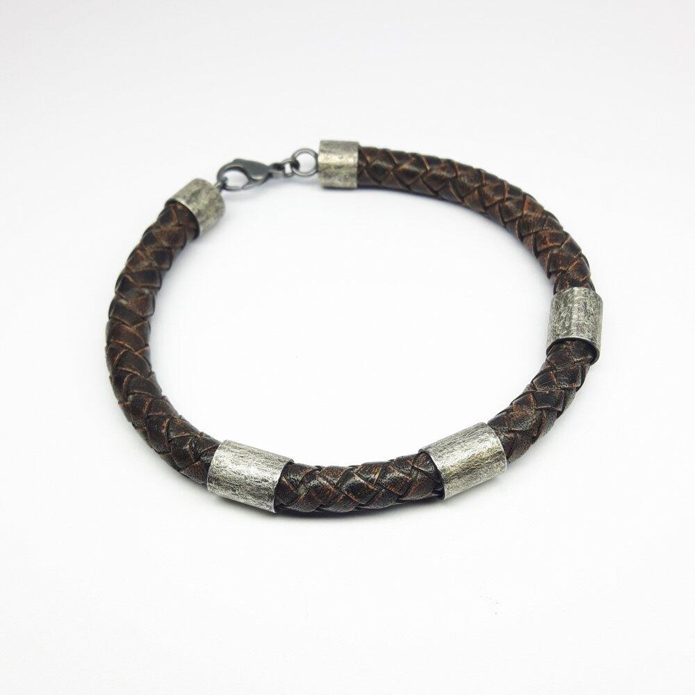 Bracelet en cuir et argent 925/- noirci.