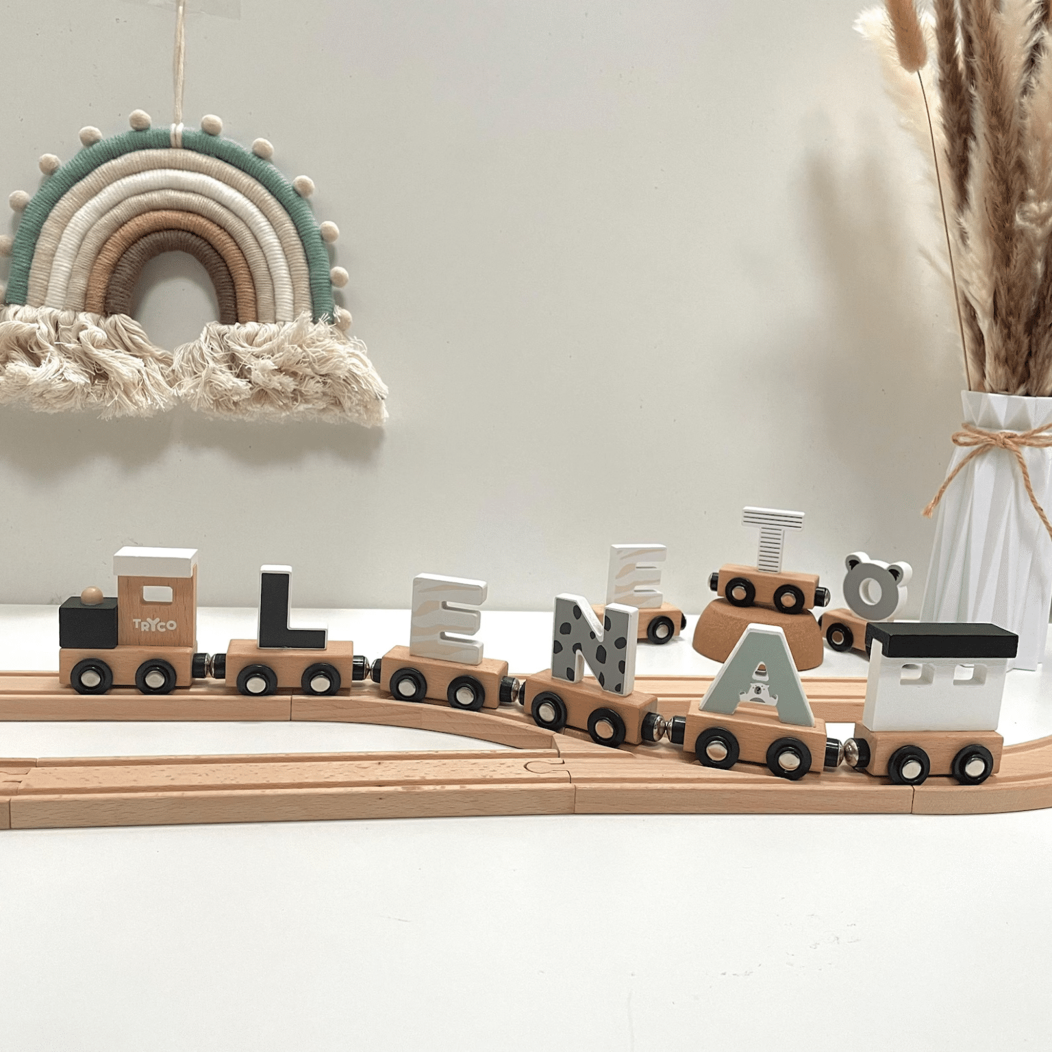 Kleiner Buchstaben-Zug mit Namen