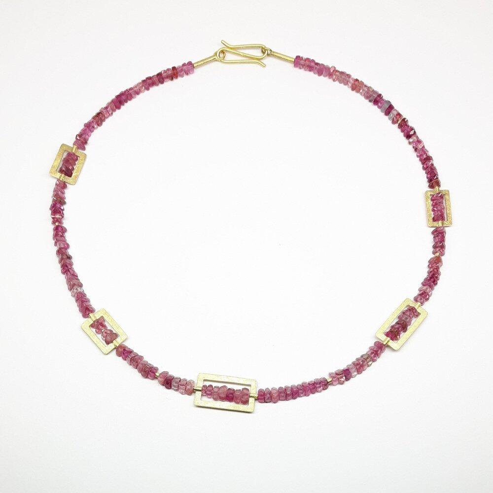 Collier en tourmaline rose et or jaune 18kt. Pièce unique.