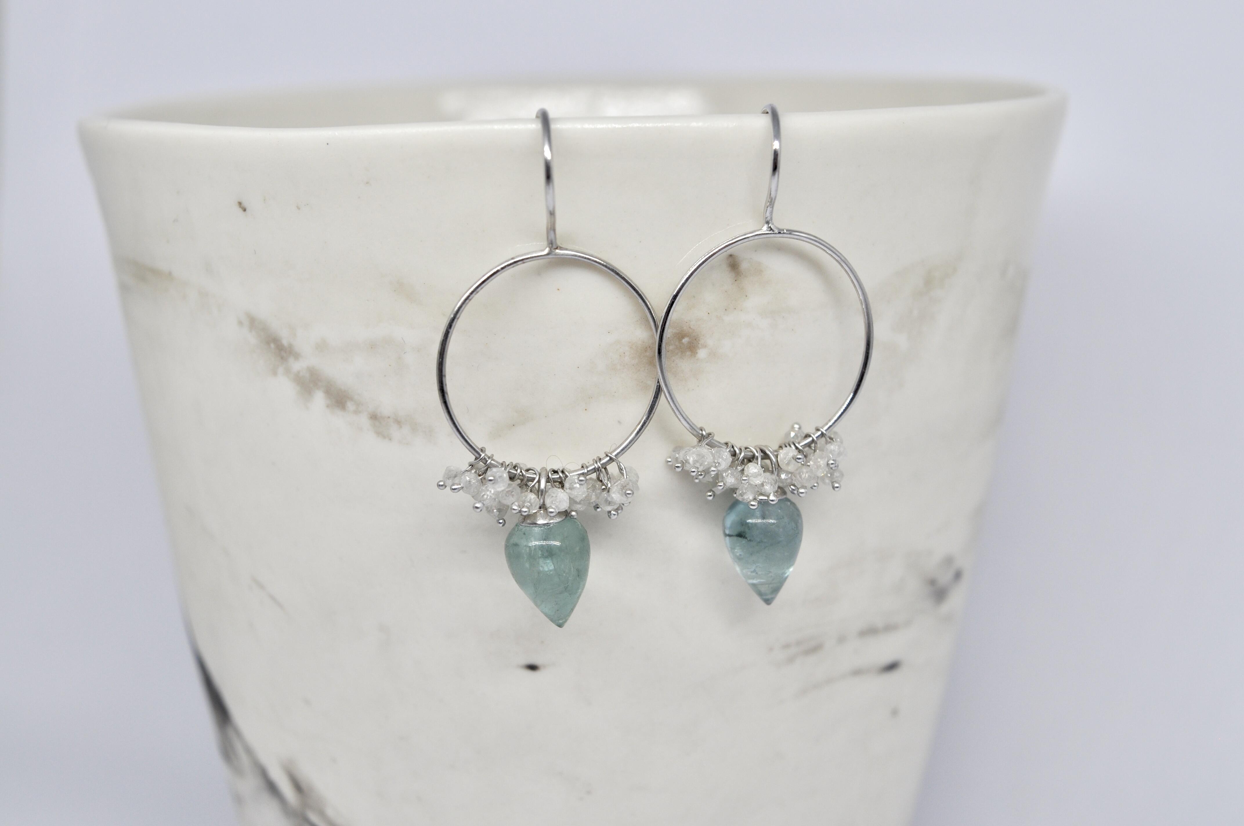 Boucles d'oreilles créoles avec cluster de tourmaline et diamants