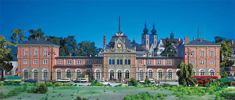 Faller H0 Faller 110111 Bahnhof Neustadt/Weinstraße 1:87 | Letzshop