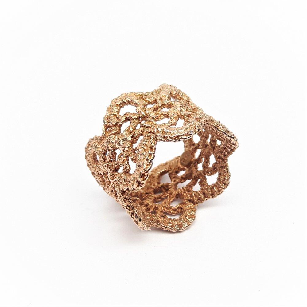 Ring "Filetring N°7" silver hand crocheted, red gold plated. Unique piece!