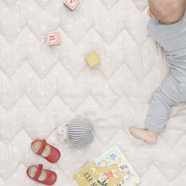 Play Mats & Gyms Quilts & Comforters Cam Cam