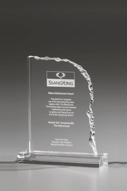 Cracked Edge Award 7477, Acrylic clear Award including engraving, available in 3 sizes