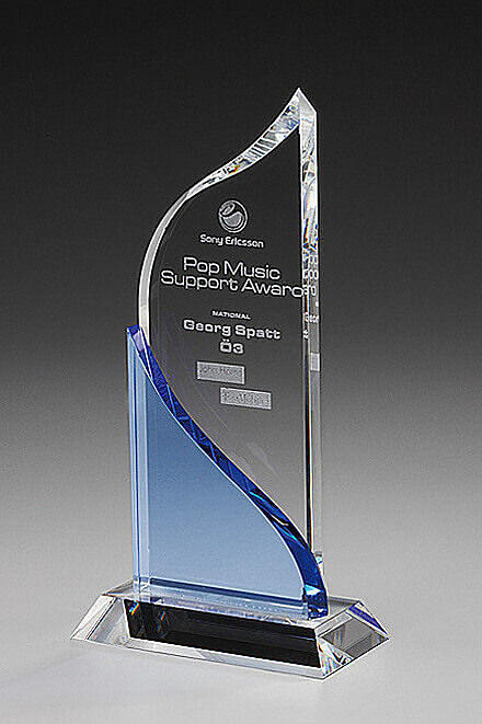 Slide Award 7947, Crystal Indigo, engraving included, available in 3 sizes