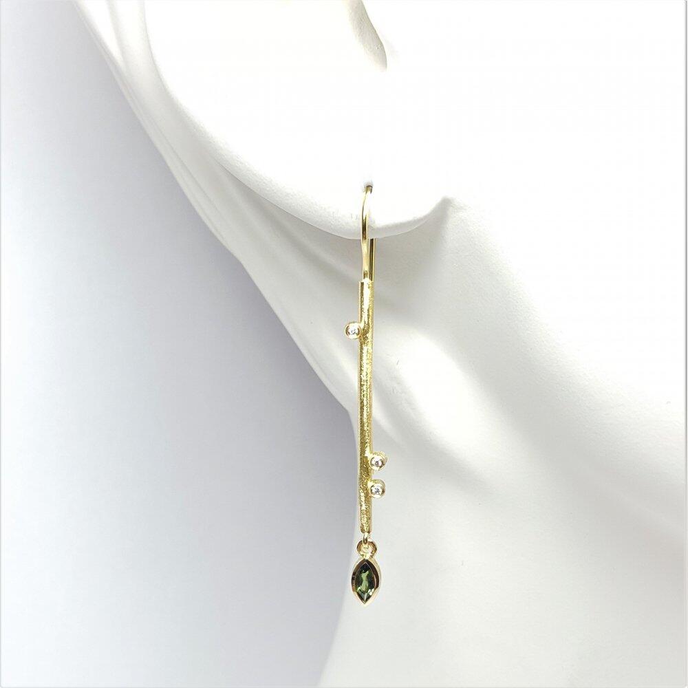 Earrings in 18kt yellow gold, tourmaline and diamonds. Unique piece.