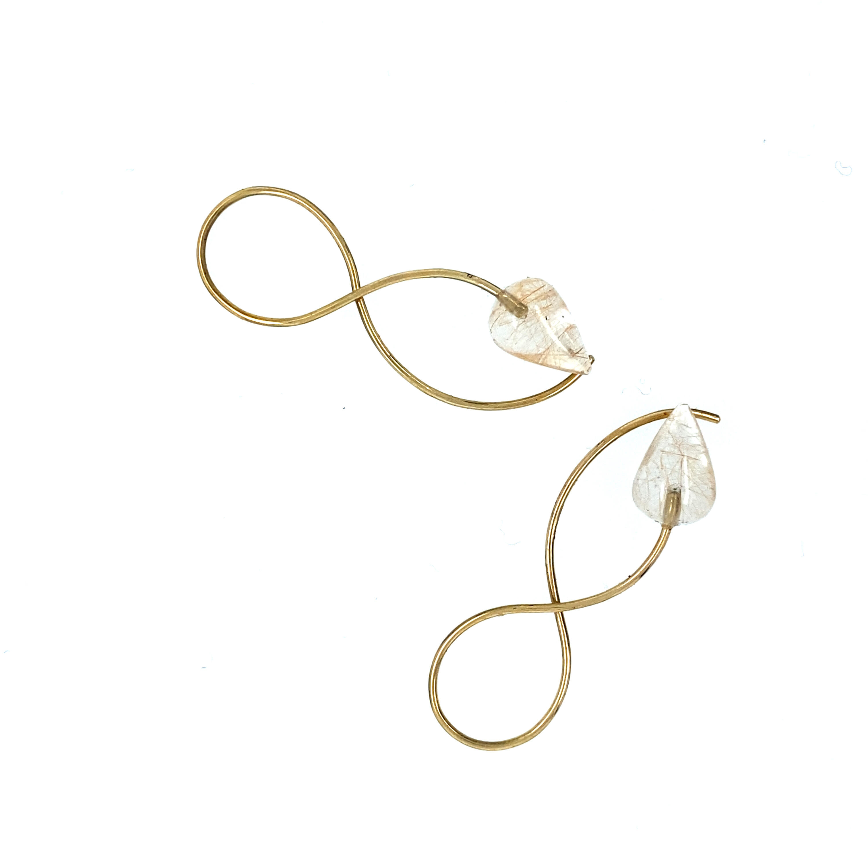 Boucles d`oreilles en or jaune 18 kt 750/- fairtrade avec un crystal de roche rutilé en forme de goutte