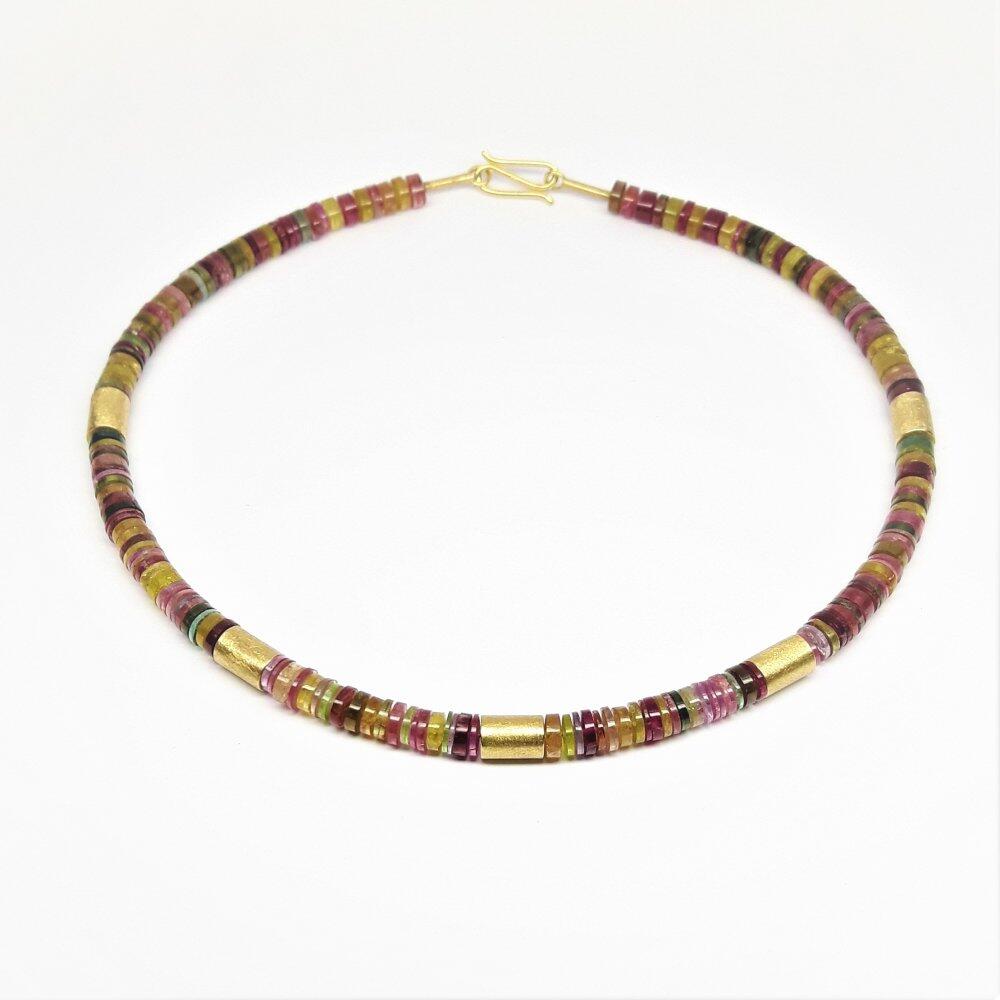 Collier en tourmaline multicolore et or jaune 18kt. Pièce unique.