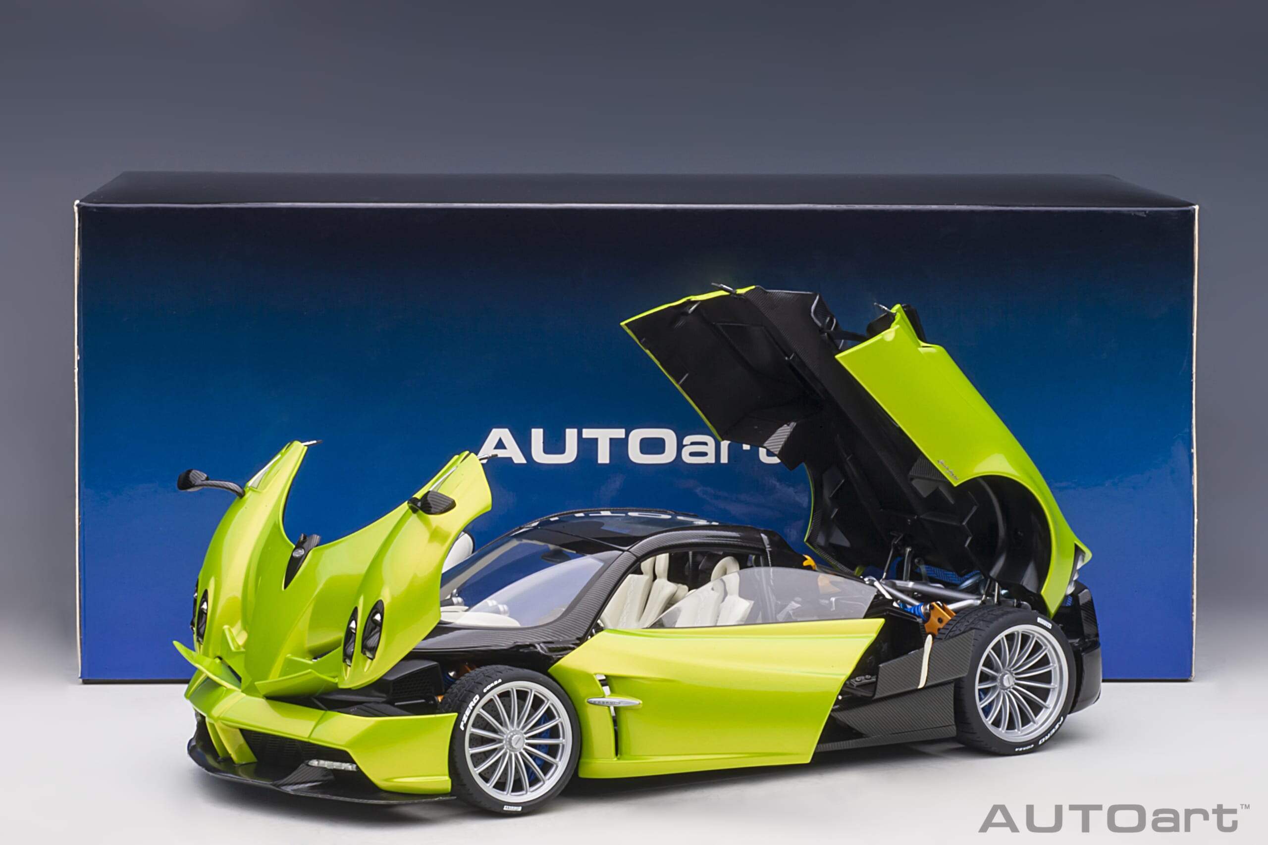 AutoArt 78288 AutoArt Pagani Huayra Roadster (Verde | Letzshop