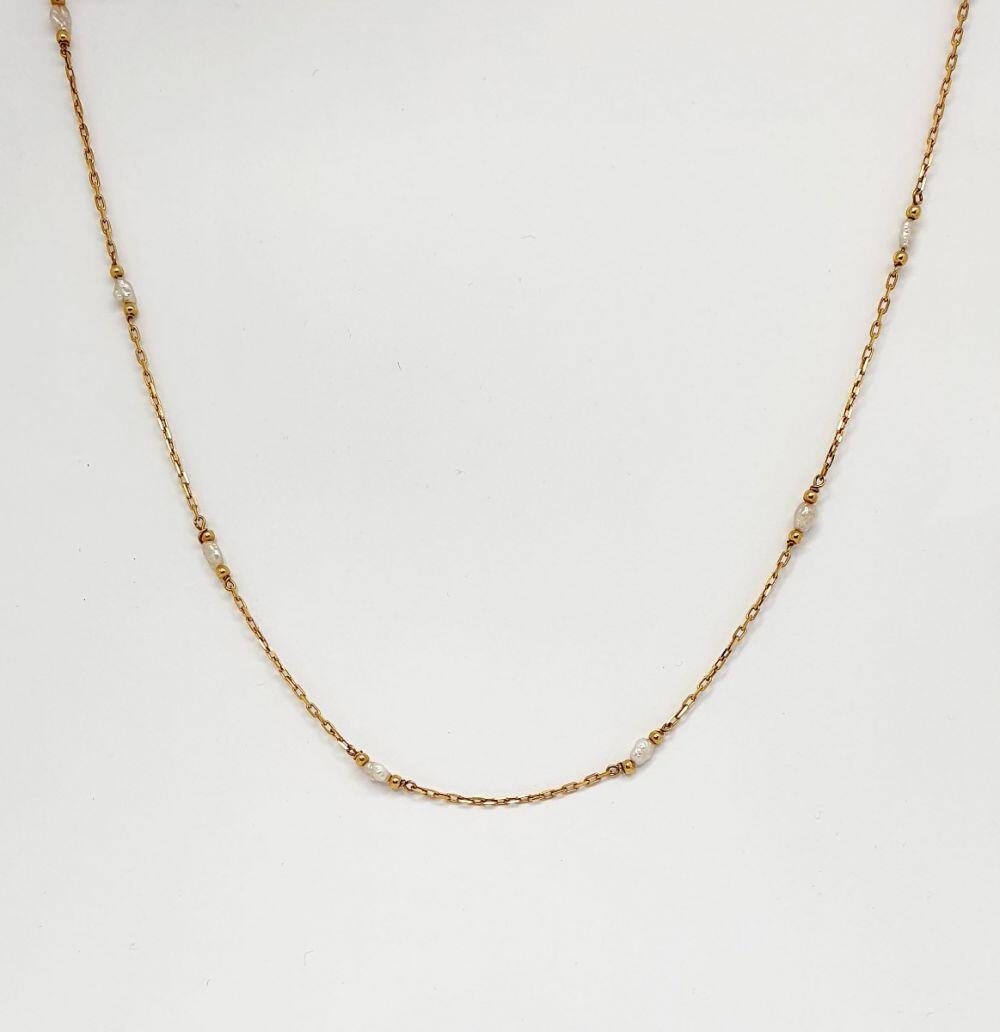 # Yellow gold snow necklace with 10 Biwa beads