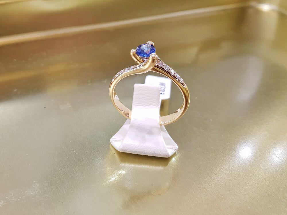 # White gold ring 0.45ct sapphire ceylon 0.14ct diamonds