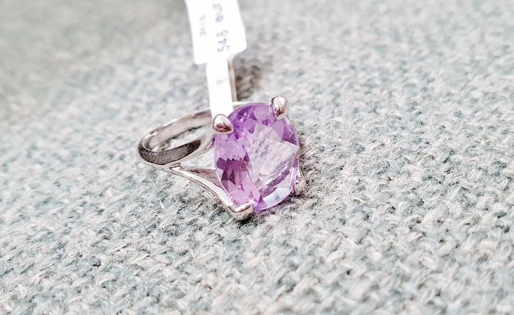 Leo 6.7 # Weißgold Ring Amethyst oval 4 Krappen