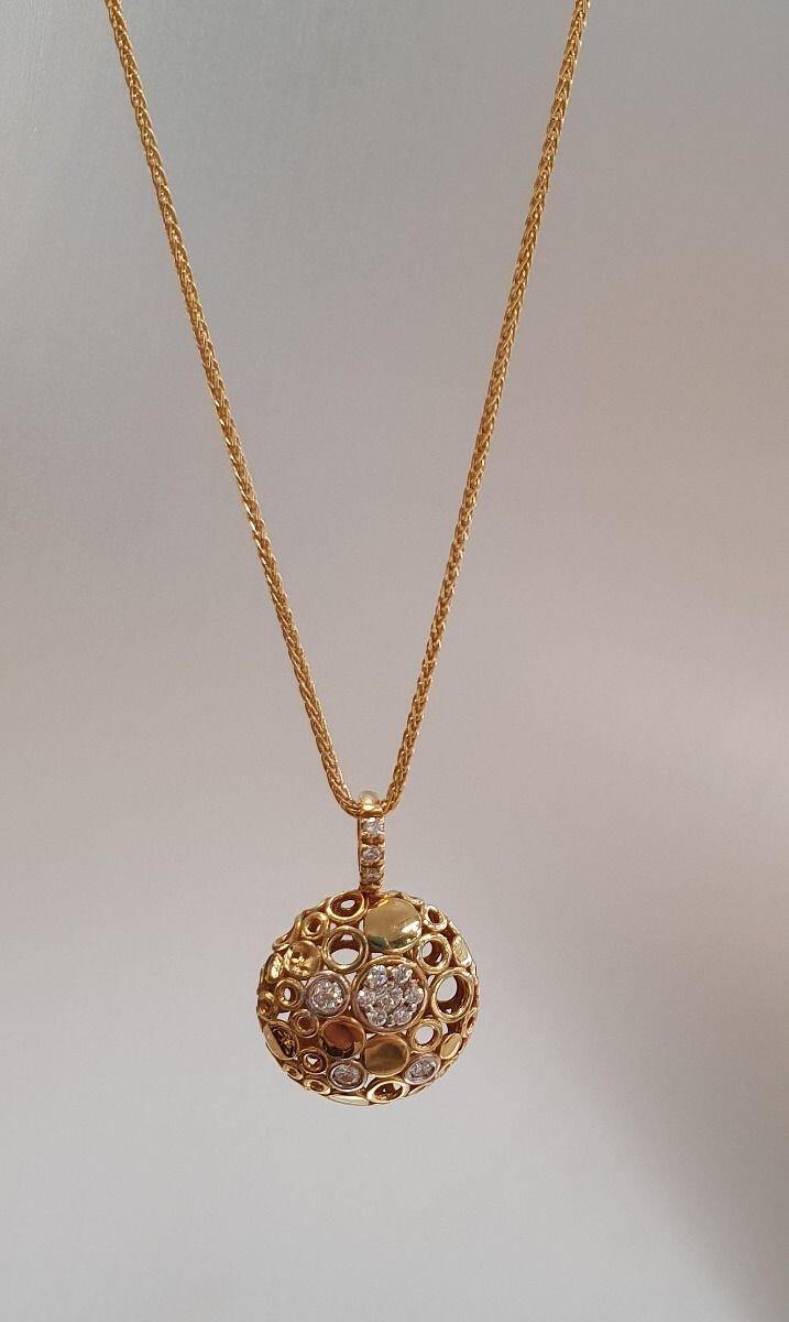 # Yellow gold chain necklace with round M&amp;M yellow gold pendant with 0.19ct natural diamonds