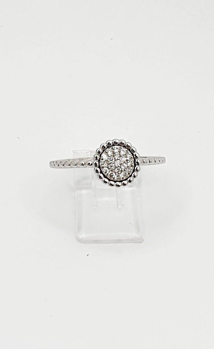 # Ring aus Weißgold Pastille mit 0.12ct natürlichen Diamanten