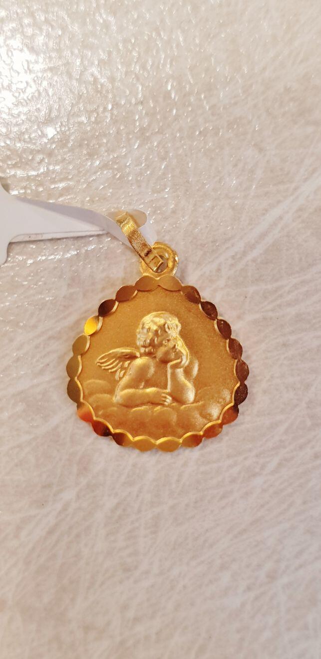 # Pendentif médaille ange or jaune