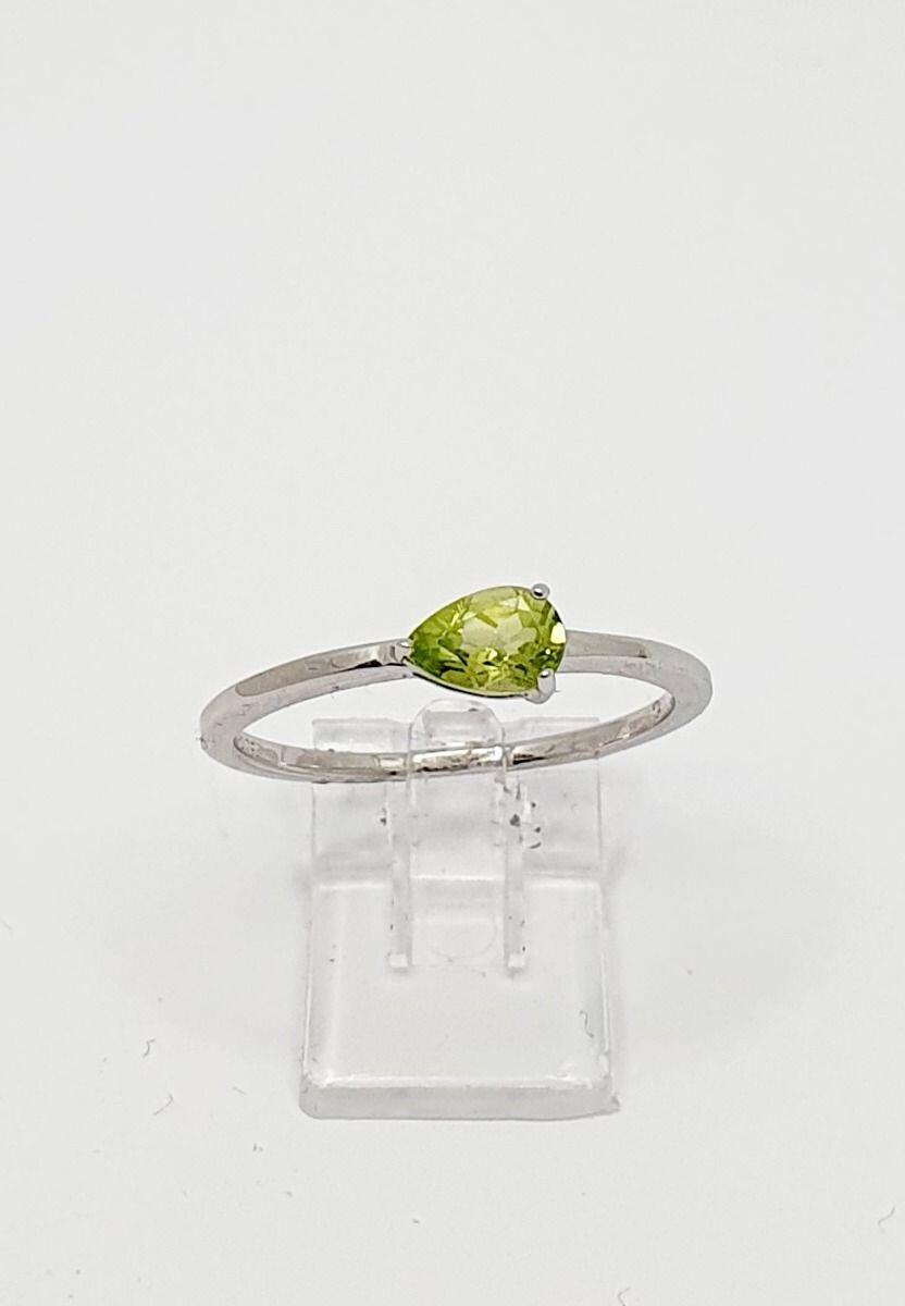 # Ring white gold 0.40ct peridot