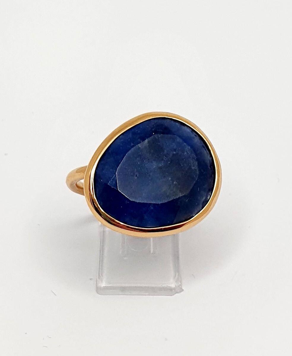 Bague or rose avec pierre sodalite plate