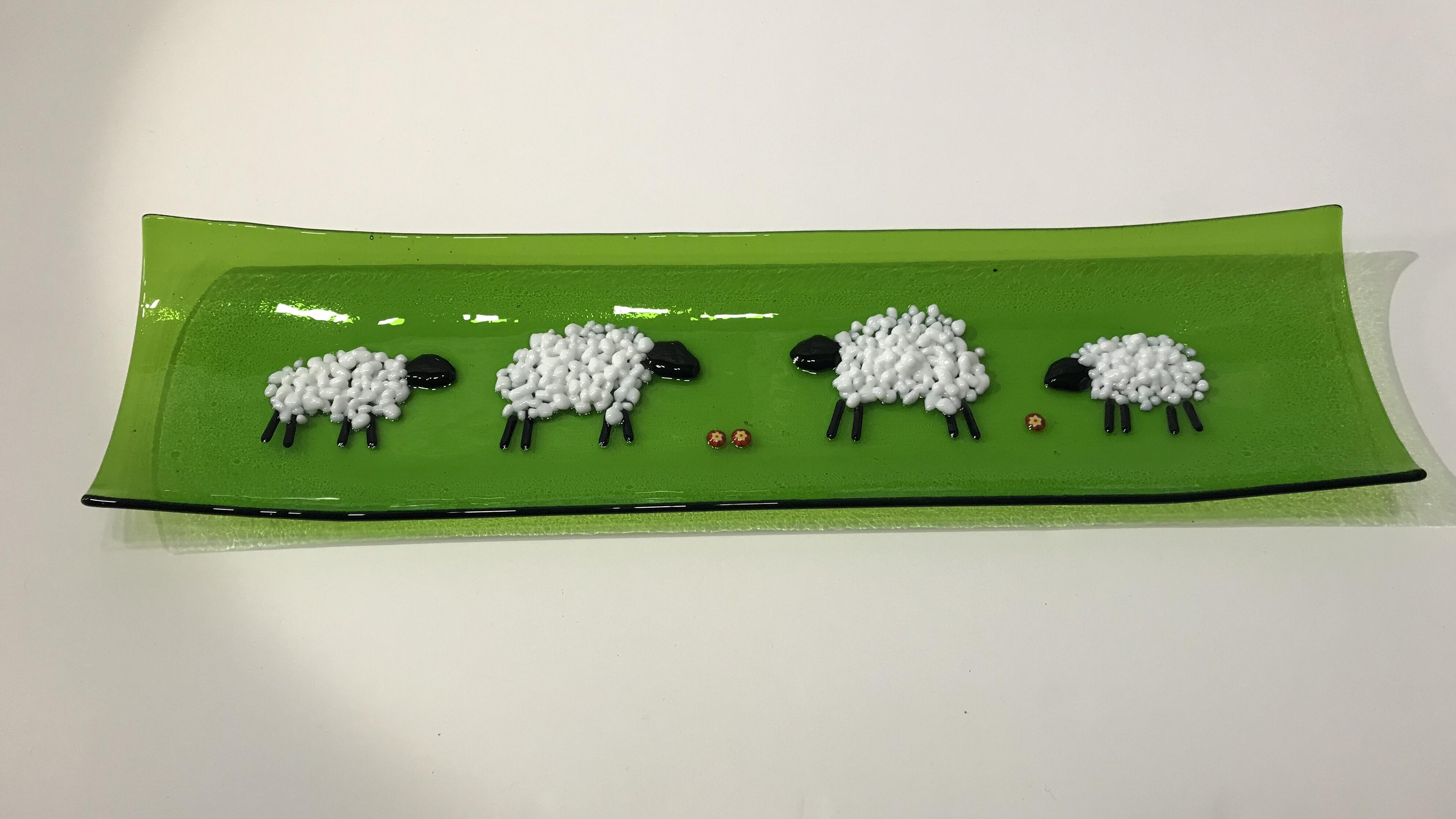Bowl with sheep, a real eye-catcher on your table