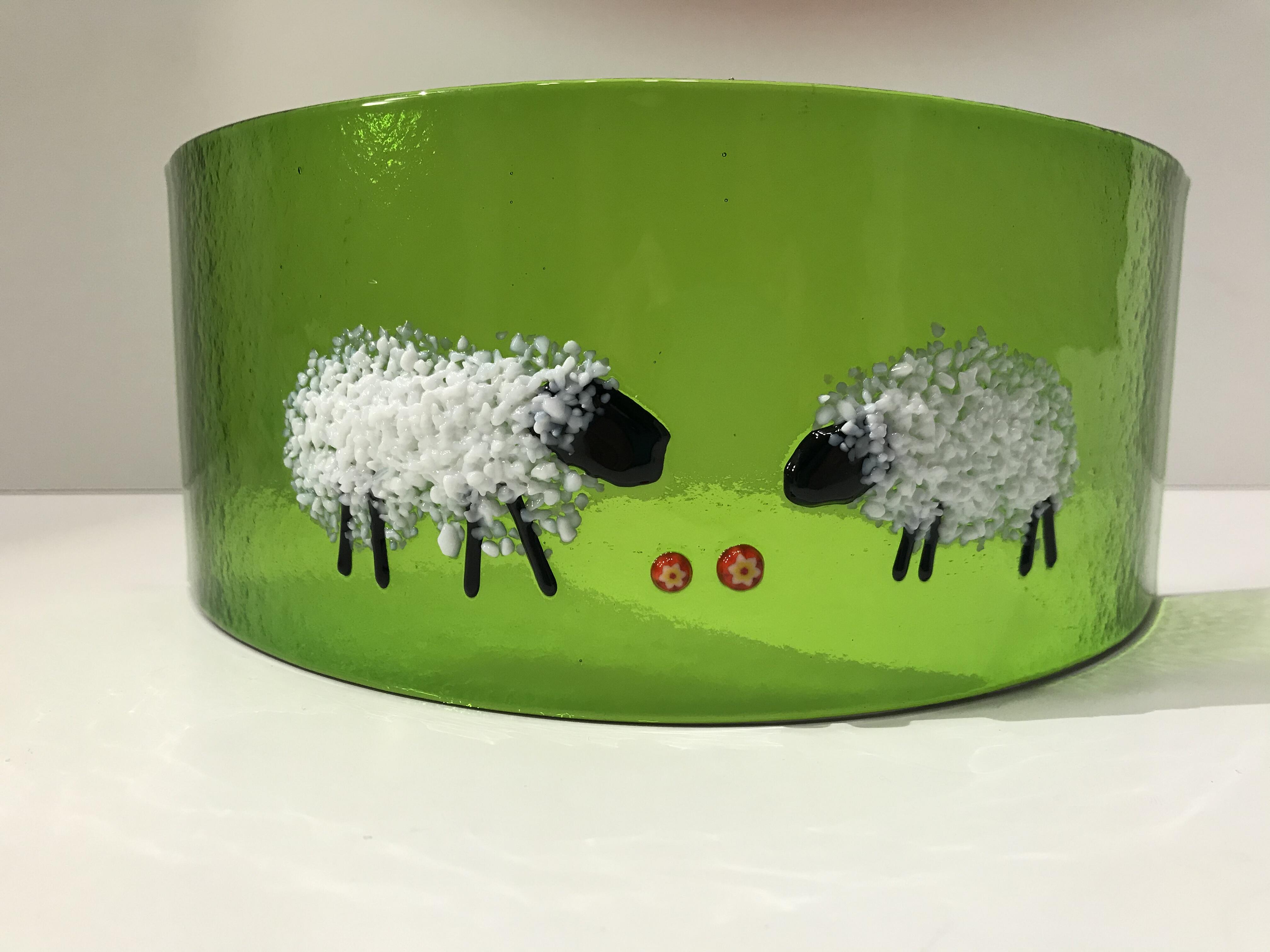 “Happy sheep” Motiv aus Glas, handgemacht