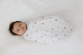 Couvertures d'emmaillotage et couvertures pour bébés
