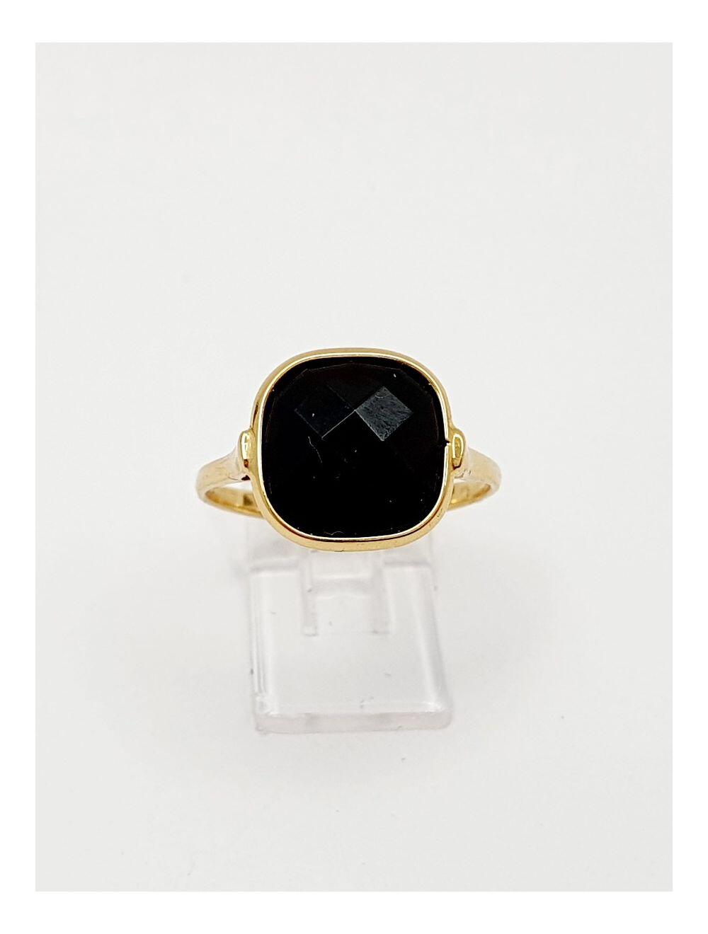 # Yellow gold ring with black onyx