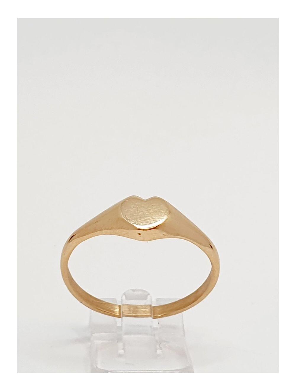 # Yellow gold signet ring with heart