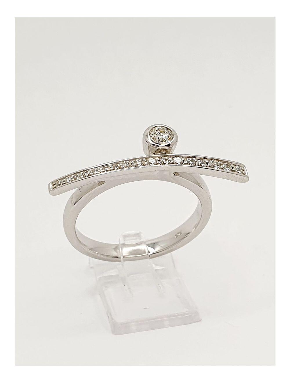 # White gold ring with 0.26ct natural diamonds